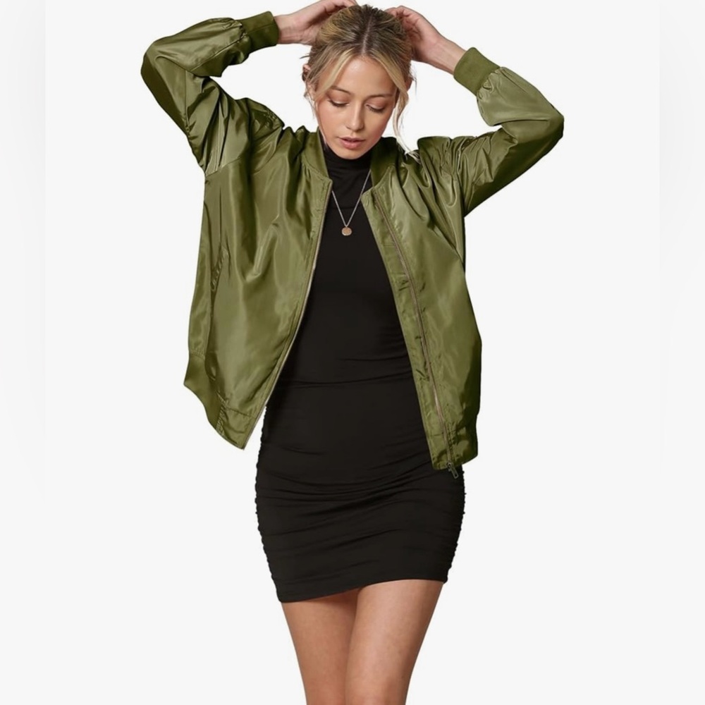 Classic Lightweight Jacket Multi Pocket Windbreaker Bomber Jacket -army green